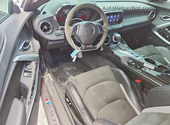 1G1FH1R74P0139222 2023 CHEVROLET CAMARO White Առջևի վահանակի տեսք