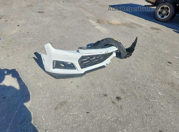 1G1FH1R75J0100534 2018 CHEVROLET CAMARO White Engine compartment view