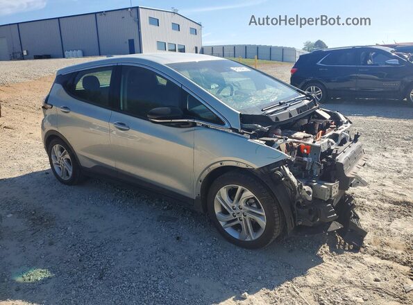 1G1FW6S05P4193766 2023 CHEVROLET BOLT Серебряный Передняя правая четверть