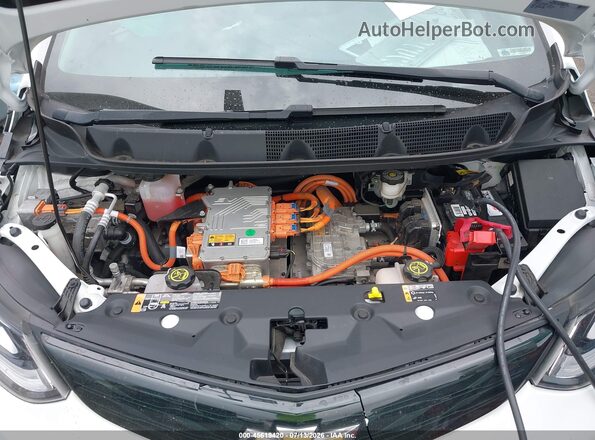 1G1FX6S01H4135863 2017 CHEVROLET BOLT Белый Вид сзади