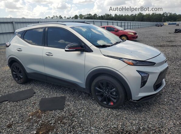 1G1FY6S07P4140853 2023 CHEVROLET BOLT Серебряный Передняя правая четверть