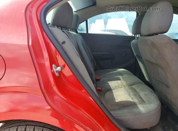 1G1JA5SHXG4150887 2016 CHEVROLET SONIC Red Հետևի նստատեղերի տեսք