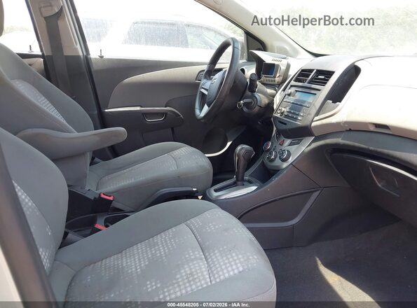 1G1JA5SHXG4171366 2016 CHEVROLET SONIC Silver Սալոնի դիմացի տեսք