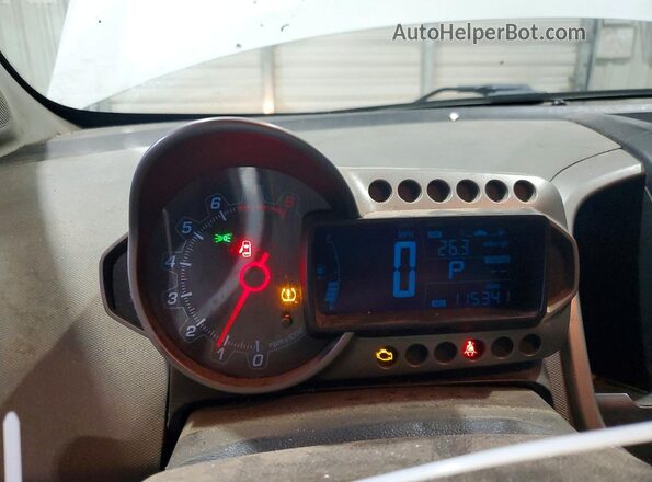 1G1JA6SH4G4111119 2016 CHEVROLET SONIC White ხელსაწყოთა პანელის ხედი