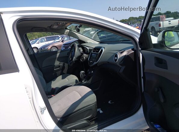1G1JB5SGXH4177271 2017 CHEVROLET SONIC White Vista interior delantera
