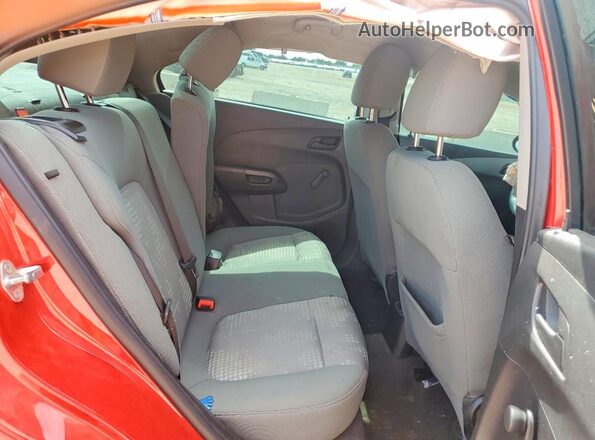 1G1JB5SH5J4127599 2018 CHEVROLET SONIC Red Vista de los asientos traseros