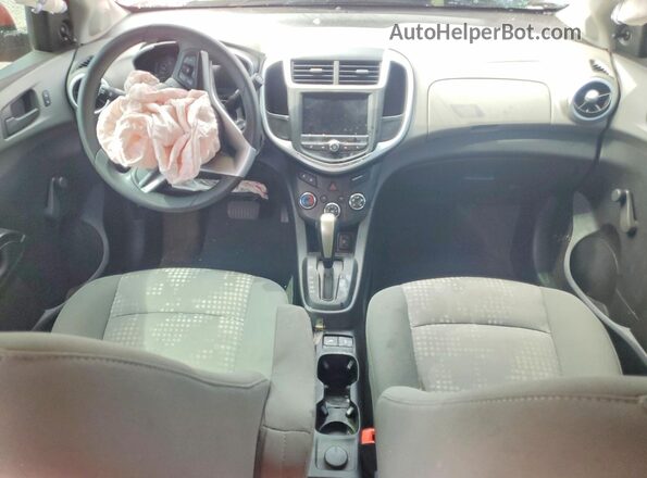1G1JB5SH5J4127599 2018 CHEVROLET SONIC Red Vista del salpicadero