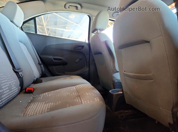 1G1JB5SH6J4110617 2018 CHEVROLET SONIC Red Rear seats view