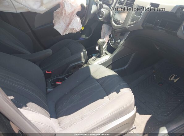 1G1JC5SH1G4171315 2016 CHEVROLET SONIC Black Front interior view