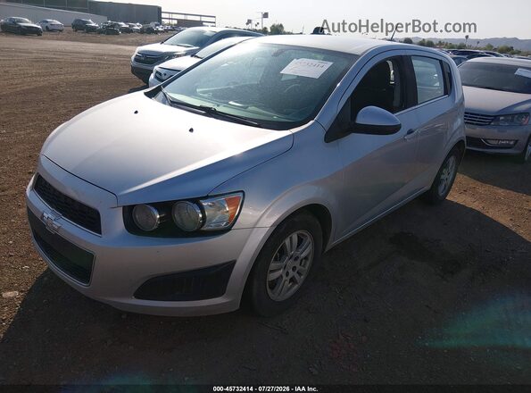 1G1JC6SH2G4147689 2016 CHEVROLET SONIC Silver Առջևի ձախ երեք քառորդ տեսարան