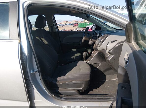 1G1JC6SH2G4147689 2016 CHEVROLET SONIC Silver Սալոնի դիմացի տեսք