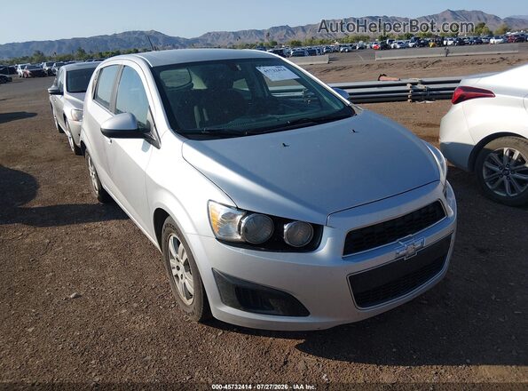 1G1JC6SH2G4147689 2016 CHEVROLET SONIC Silver Դիմացի տեսք