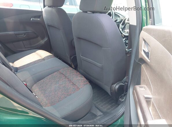 1G1JD5SH1J4125519 2018 CHEVROLET SONIC Green Widok naklejki z numerem VIN