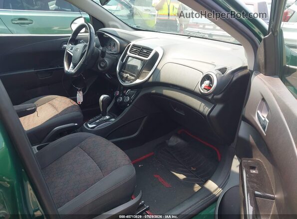1G1JD5SH1J4125519 2018 CHEVROLET SONIC Green Widok wnętrza z przodu