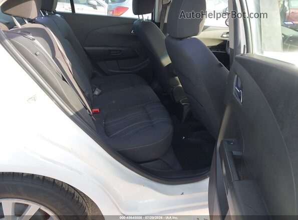 1G1JD5SH7J4137996 2018 CHEVROLET SONIC White Vista de la etiqueta del VIN