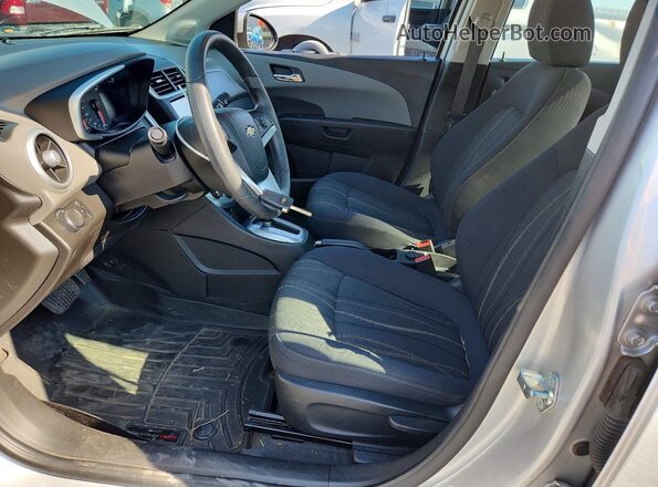 1G1JD5SH8H4154719 2017 CHEVROLET SONIC Silver Առջևի վահանակի տեսք