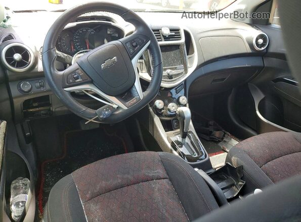 1G1JD5SH8J4111858 2018 CHEVROLET SONIC Charcoal Widok deski rozdzielczej