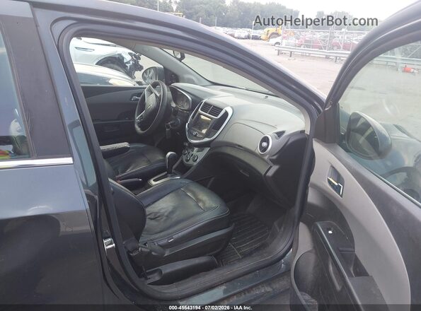 1G1JD5SH9J4101727 2018 CHEVROLET SONIC Gray წინა სალონის ხედი