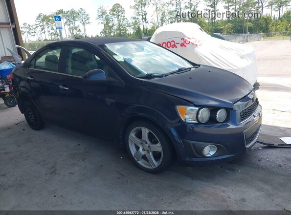 1G1JE5SBXG4135841 2016 CHEVROLET SONIC Blue Vista interior trasera