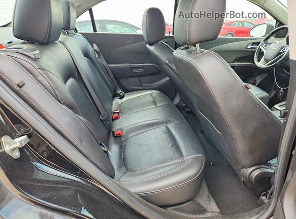 1G1JF5SB0L4119106 2020 CHEVROLET SONIC Black Vista de los asientos traseros