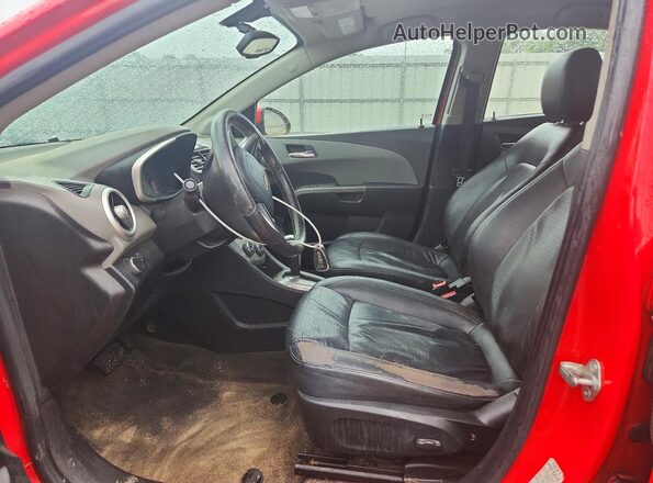 1G1JF5SB7H4120809 2017 CHEVROLET SONIC Red Front interior view