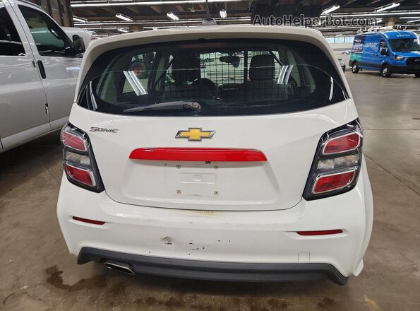 1G1JG6SB2L4139845 2020 CHEVROLET SONIC White Вид ззаду