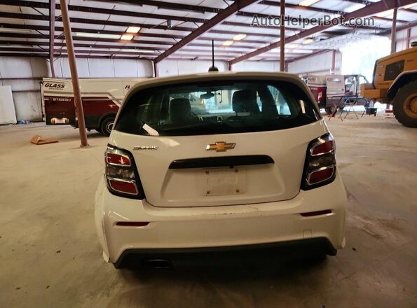 1G1JG6SB7L4100281 2020 CHEVROLET SONIC White Rear view