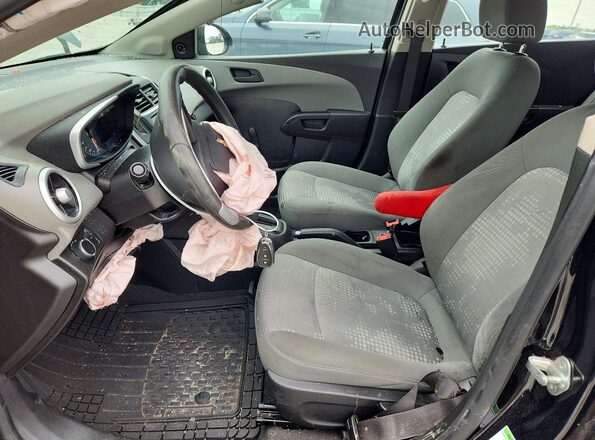 1G1JG6SB9L4135002 2020 CHEVROLET SONIC Black წინა სალონის ხედი