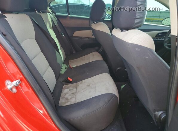 1G1PC5SH0G7188938 2016 CHEVROLET CRUZE Red Rear seats view