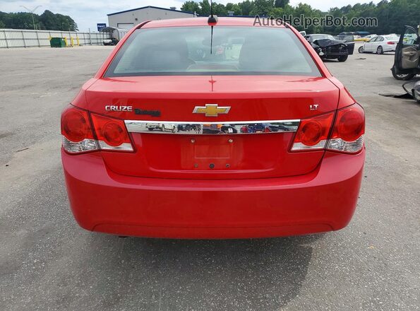 1G1PE5SB5G7102951 2016 CHEVROLET CRUZE Red Rear view