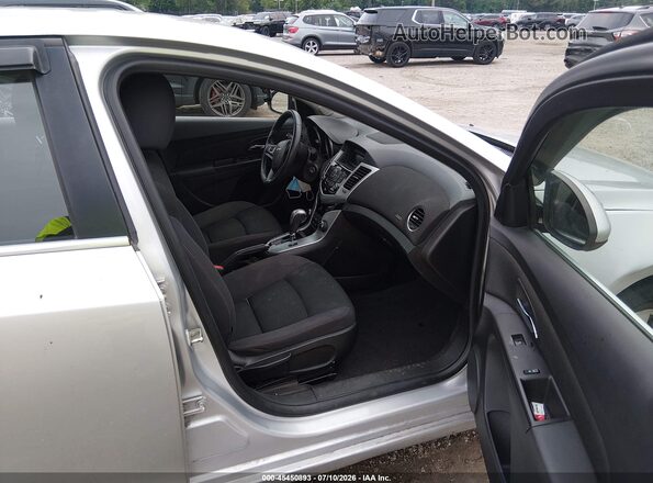 1G1PE5SB6G7206770 2016 CHEVROLET CRUZE Silver Front interior view