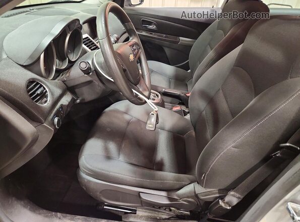 1G1PE5SB9G7200283 2016 CHEVROLET CRUZE Серебряный Вид салона спереди