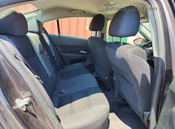 1G1PE5SBXG7104484 2016 CHEVROLET CRUZE Black Widok tylnych siedzeń