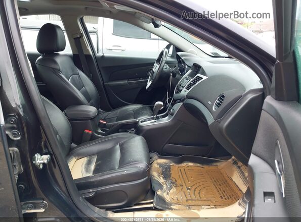 1G1PG5SBXG7205714 2016 CHEVROLET CRUZE Black Widok wnętrza z przodu