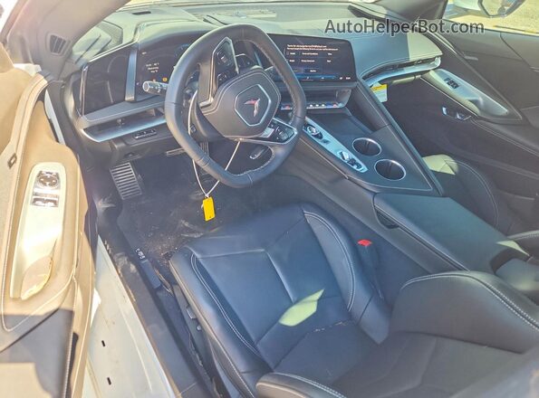 1G1YA2D40T5104304 2026 CHEVROLET CORVETTE White Widok deski rozdzielczej