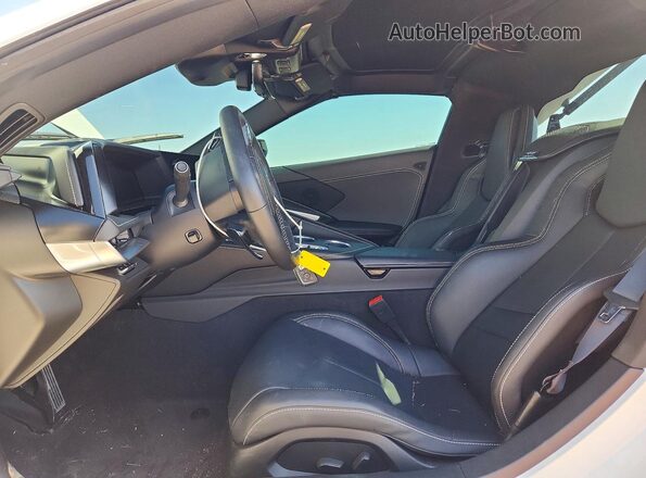 1G1YA2D40T5104304 2026 CHEVROLET CORVETTE White Widok wnętrza z przodu