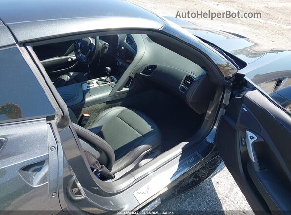 1G1YA2D71H5107018 2017 CHEVROLET CORVETTE Gray Vista interior delantera