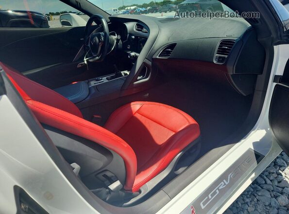 1G1YA2D7XK5109129 2019 CHEVROLET CORVETTE White Dashboard view