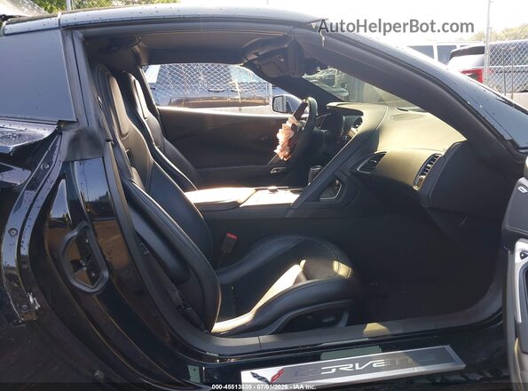 1G1YB2D70H5113664 2017 CHEVROLET CORVETTE Черный Вид салона спереди