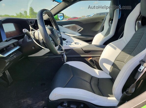1G1YB3D46T5100664 2026 CHEVROLET CORVETTE Green Front interior view