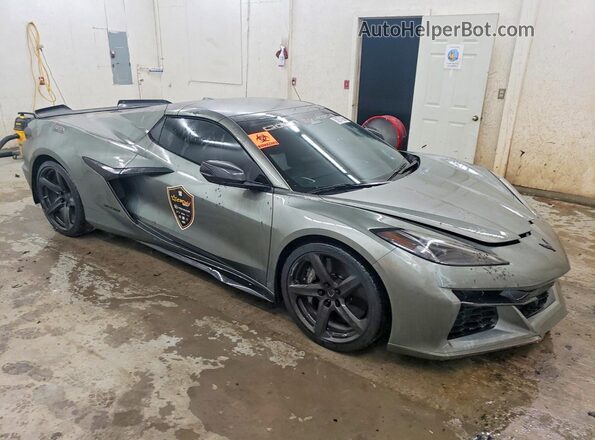 1G1YF3D34R5601704 2024 CHEVROLET CORVETTE Серый Передняя правая четверть