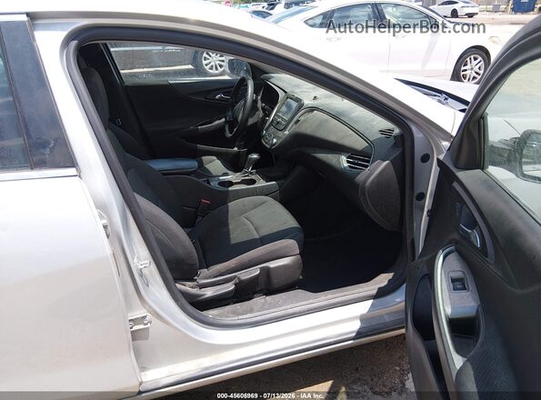 1G1ZB5ST0HF121683 2017 CHEVROLET MALIBU Silver Вид салону спереду
