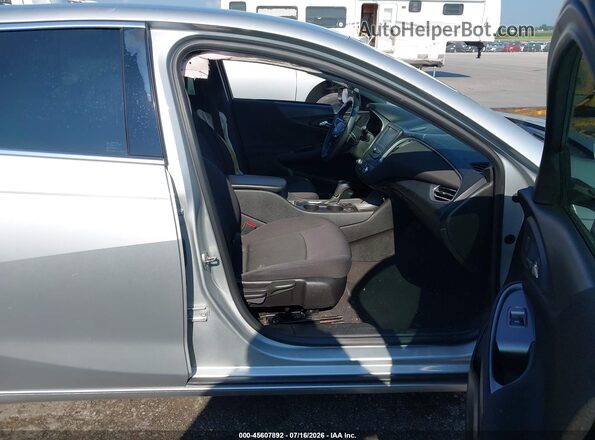 1G1ZB5ST1HF180760 2017 CHEVROLET MALIBU Silver Widok wnętrza z przodu