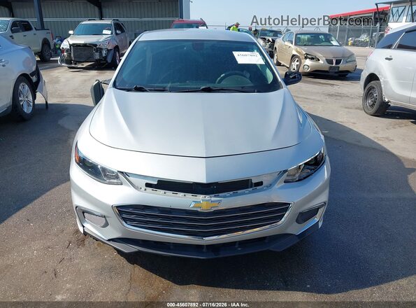 1G1ZB5ST1HF180760 2017 CHEVROLET MALIBU Silver Widok wnętrza z tyłu