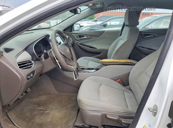 1G1ZB5ST1HF218469 2017 CHEVROLET MALIBU White Widok wnętrza z przodu