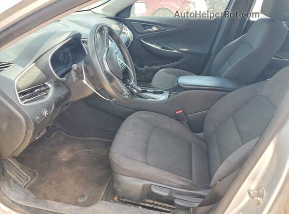 1G1ZB5ST1HF249141 2017 CHEVROLET MALIBU Серебряный Вид салона спереди