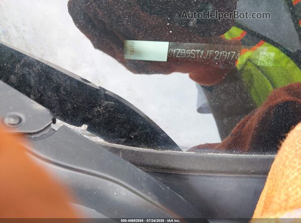 1G1ZB5ST1JF219174 2018 CHEVROLET MALIBU Silver Engine compartment view