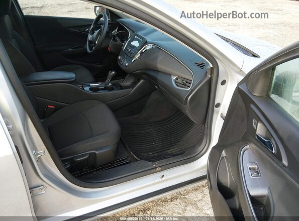 1G1ZB5ST1JF289077 2018 CHEVROLET MALIBU Серебряный Вид салона спереди