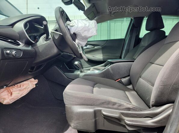 1G1ZB5ST2HF220764 2017 CHEVROLET MALIBU Charcoal Вид салону спереду
