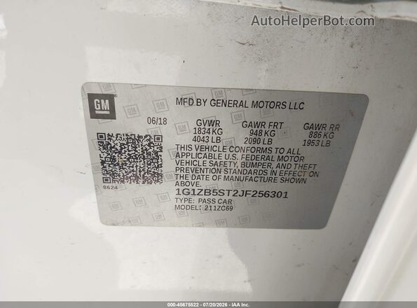 1G1ZB5ST2JF256301 2018 CHEVROLET MALIBU White Vista del compartimento del motor